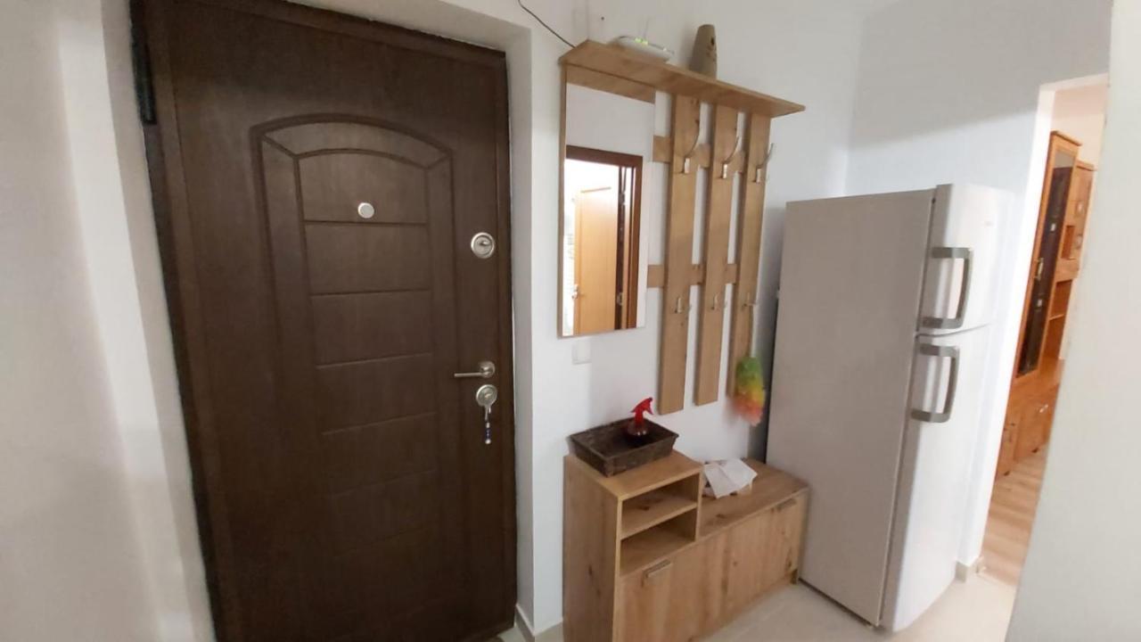 Апартаменты Relax Apartament Сату-Маре Экстерьер фото